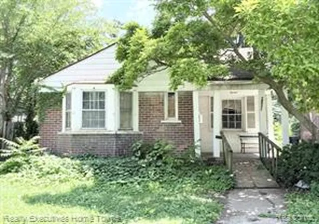 Photo 1 of Single family home for sale at 18522 Rosemont Ave, Detroit, MI 48219 | MLS# 61009484 | Listing updated on 2026-07-09