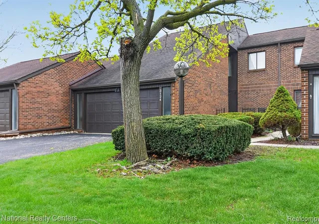 5th image of 3124 Lindenwood Dr, Dearborn, MI 48120 | MLS# 60986154