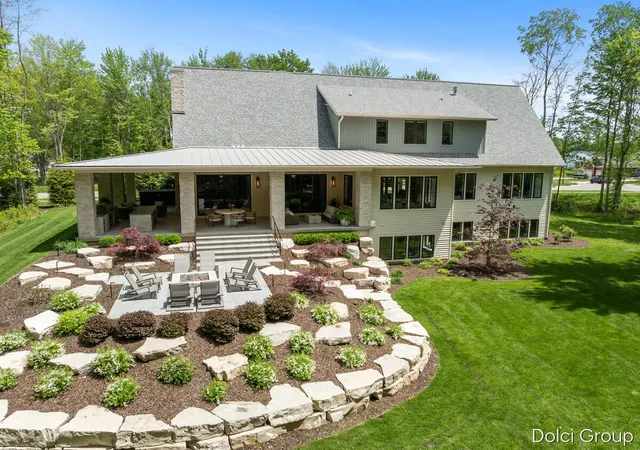 72nd image of 1445 Browning Dr, Grand Rapids, MI 49534 | MLS# 70535288