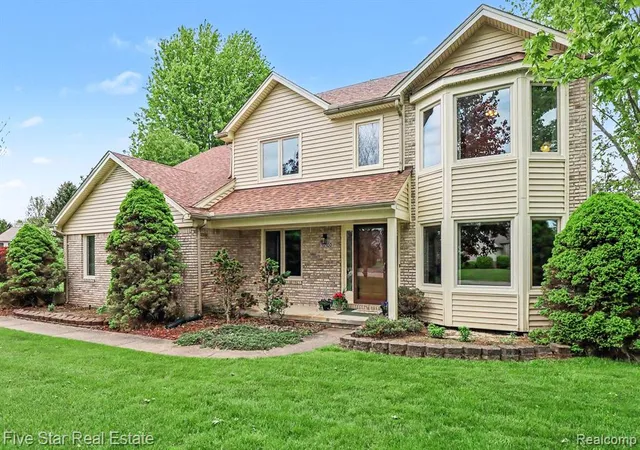 2nd image of 10100 Abrams Frk, Brighton, MI 48114 | MLS# 61001494