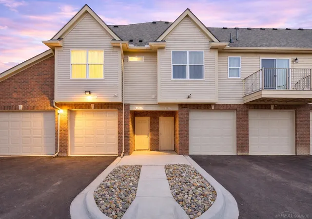Homes for sale in Sterling Heights, MI | 8292 Heywood Cir #Unit 4, Sterling Heights, MI 48312 | MLS# 50203963