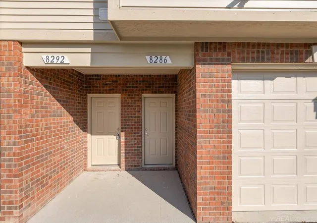 Homes for sale in SterlingHeightsCity_Macomb, MI | 8292 Heywood Cir, SterlingHeightsCity_Macomb, MI 48312