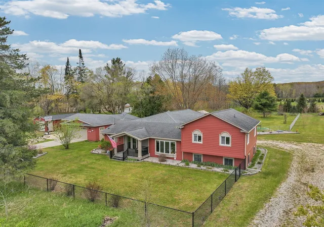 Photo 2 of Sale Pending at 7051 N 7 Mile Rd, Lake City, MI 49651 | MLS# 70541257 | Listing updated on 2026-07-27