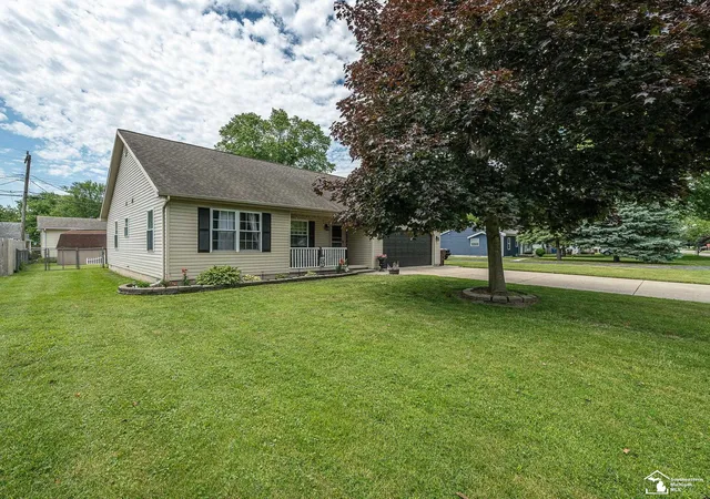 Homes for sale in Monroe, MI | 2954 5th St, Monroe, MI 48162 | MLS# 50213084