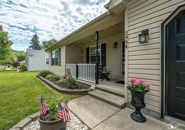 Homes for sale in Monroe, MI | 2954 5Th St, Monroe, MI 48162 | MLS# 50213084