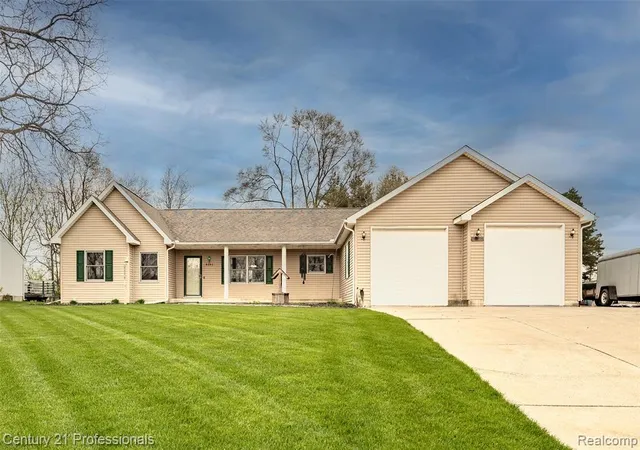 Homes for sale in Waterford, MI | 6591 Windiate Rd, Waterford, MI 48329 | MLS# 60987930