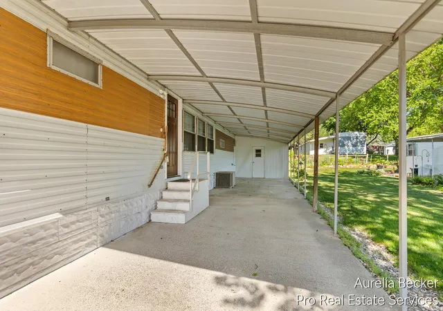Homes for sale in Belmont, MI | 5720 Manistee Dr, Belmont, MI 49306 | MLS# 70536751