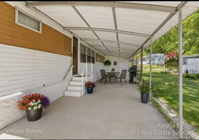 Homes for sale in Belmont, MI | 5720 Manistee Dr, Belmont, MI 49306 | MLS# 70536751