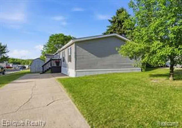 2nd image of 1908 Abels St, Milford, MI 48381 | MLS# 61005120
