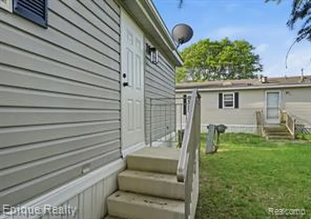 4th image of 1908 Abels St, Milford, MI 48381 | MLS# 61005120