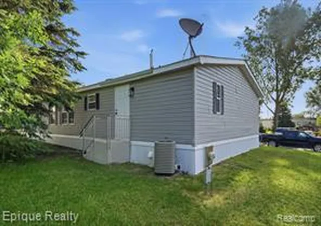 5th image of 1908 Abels St, Milford, MI 48381 | MLS# 61005120