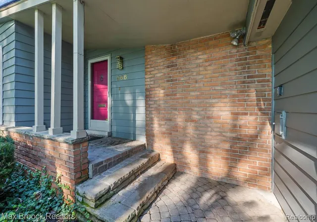 Homes for sale in Birmingham, MI | 966 Woodlea St, Birmingham, MI 48009 | MLS# 60985745