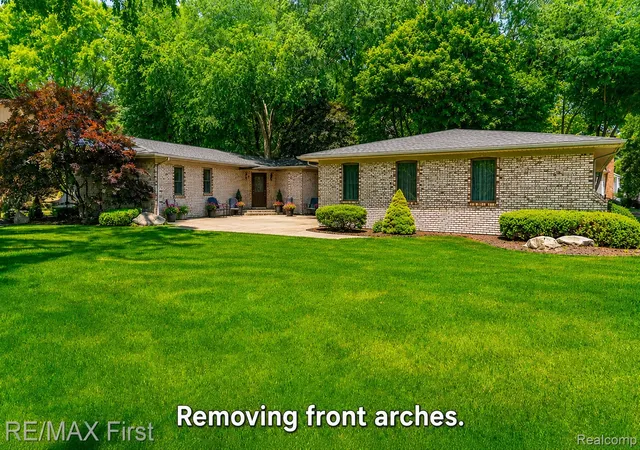 4th image of 5097 Collington Dr, Troy, MI 48098 | MLS# 70537873