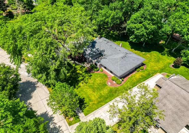 5th image of 5097 Collington Dr, Troy, MI 48098 | MLS# 70537873