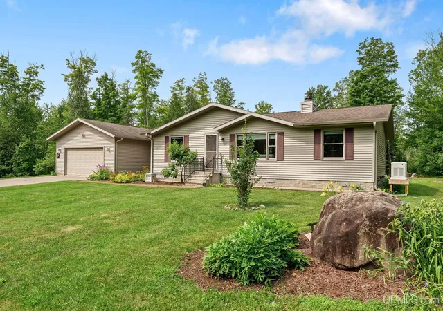 Photo 2 of Single family home for sale at 3761 N M 67 Hwy, Chatham, MI 49816 | MLS# 50217503 | Listing updated on 2026-09-16