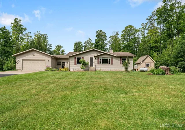 Photo 3 of Single family home for sale at 3761 N M 67 Hwy, Chatham, MI 49816 | MLS# 50217503 | Listing updated on 2026-09-16
