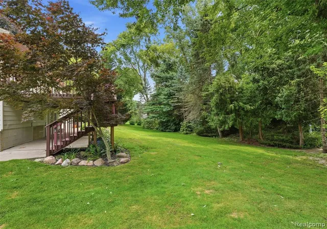 53rd image of 138 Aintree Rd, Rochester, MI 48306 | MLS# 61015685