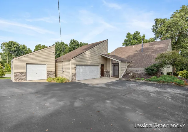 1st image of 190 N Patterson Rd, Wayland, MI 49348 | MLS# 70525445