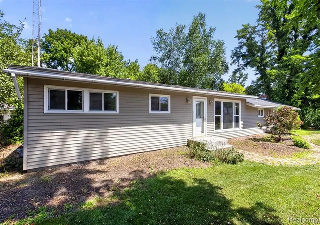 2nd image of 1279 E Burnside Rd, North Branch, MI 48461 | MLS# 61016765