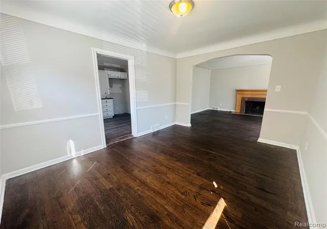 Photo 4 of Sale Pending at 19483 Birwood St, Detroit, MI 48221 1435 | MLS# 61024774 | Listing updated on 2026-09-11