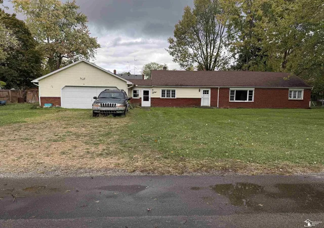 Homes for sale in Petersburg, MI | 29 E Vesey St, Petersburg, MI 49270 | MLS# 50193387