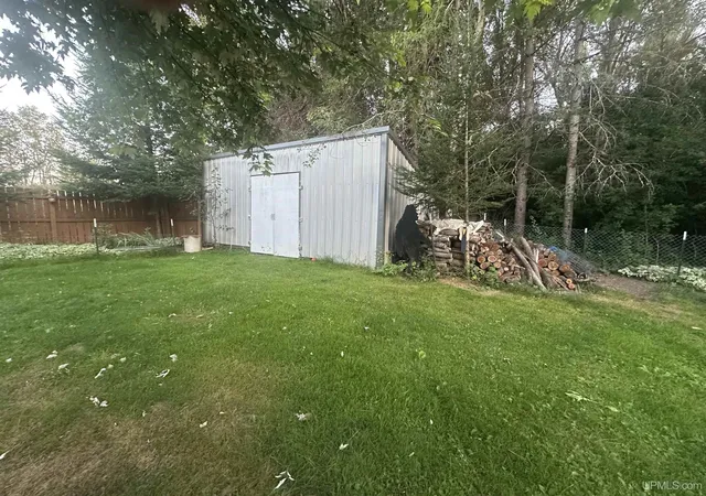 Photo 3 of Single family home for sale at 1601 Us Hwy 2, Crystal Falls, MI 49920 | MLS# 50219291 | Listing updated on 2026-09-09