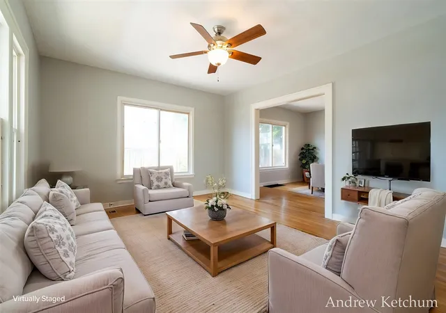Photo 3 of Sale Pending at 2402 Lamar Ave, Wyoming, MI 49519 | MLS# 70547477 | Listing updated on 2026-08-09