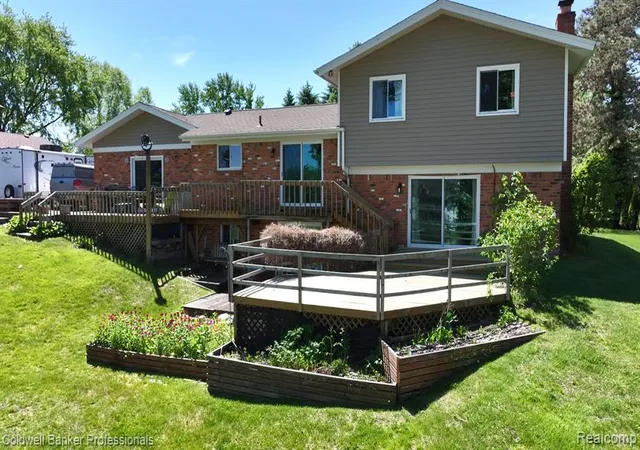 Homes for sale in Oxford, MI | 1844 Harwood Dr, Oxford, MI 48371 | MLS# 60997558