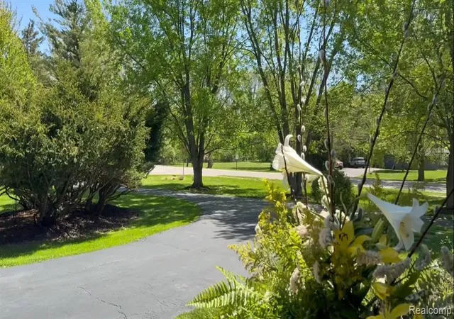 Photo 43 of Single family home for sale at 25080 Glynholm Ct, Bloomfield Hills, MI 48301 | MLS# 61014602 | Listing updated on 2026-07-25