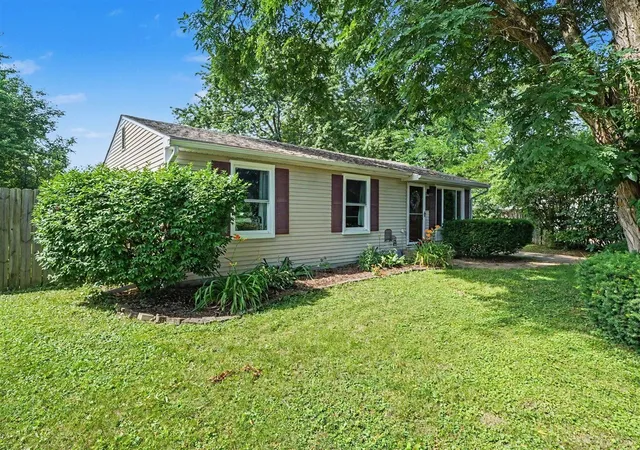 Photo 3 of Single family home for sale at 2136 Champagne Dr, Ann Arbor, MI 48108 | MLS# 70545386 | Listing updated on 2026-08-30