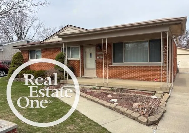 2nd image of 22943 Masonic Blvd, Saint Clair Shores, MI 48082 | MLS# 50202533