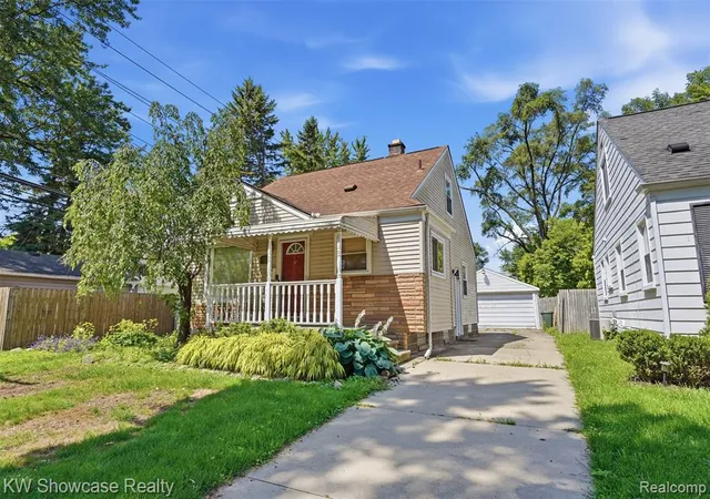 Homes for sale in Royal Oak, MI | 316 S Edison Ave, Royal Oak, MI 48067 | MLS# 61007130