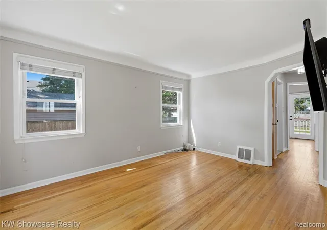 Homes for sale in Royal Oak, MI | 316 S Edison Ave, Royal Oak, MI 48067 | MLS# 61007130