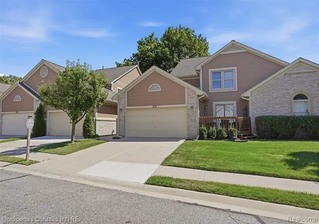 Photo 2 of Condo for sale at 9360 Eastwind Dr #13, Livonia, MI 48150 4524 | MLS# 61024770 | Listing updated on 2026-09-11