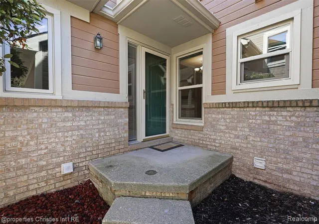 Photo 4 of Condo for sale at 9360 Eastwind Dr #13, Livonia, MI 48150 4524 | MLS# 61024770 | Listing updated on 2026-09-11