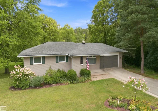 1st image of 490 Casemer Rd, Lake Orion, MI 48360 | MLS# 50219570