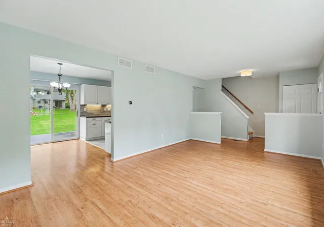 4th image of 23425 Barfield St, Farmington Hills, MI 48336 | MLS# 50213024