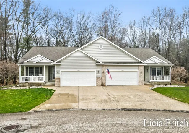 3rd image of 1527 W Addison Wy, Muskegon, MI 49445 | MLS# 70525043