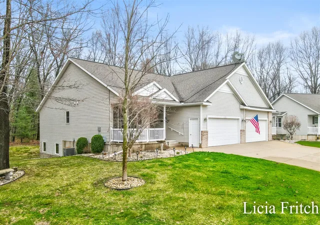 4th image of 1527 W Addison Wy, Muskegon, MI 49445 | MLS# 70525043