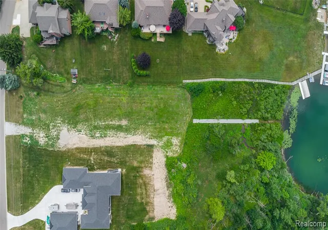 9th image of 4172 Northshore Dr, Fenton, MI 48430 | MLS# 61007628