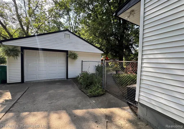 Photo 3 of Sale Pending at 10362 Quirk Rd, Van Buren Twp, MI 48111 5212 | MLS# 61024854 | Listing updated on 2026-09-01