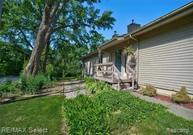 Homes for sale in Flushing, MI | 6605 Flushing Rd, Flushing, MI 48433 | MLS# 61009653