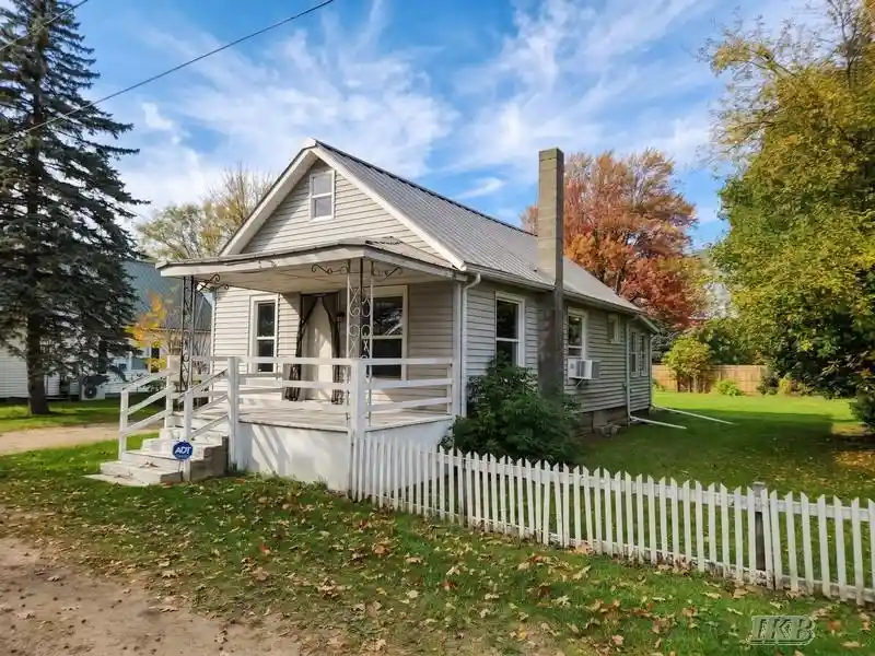 Photo 1 of Single family home for sale at 108 Park Ln, Beaverton, MI 48612 | MLS# 50225046 | Listing updated on 2026-10-28