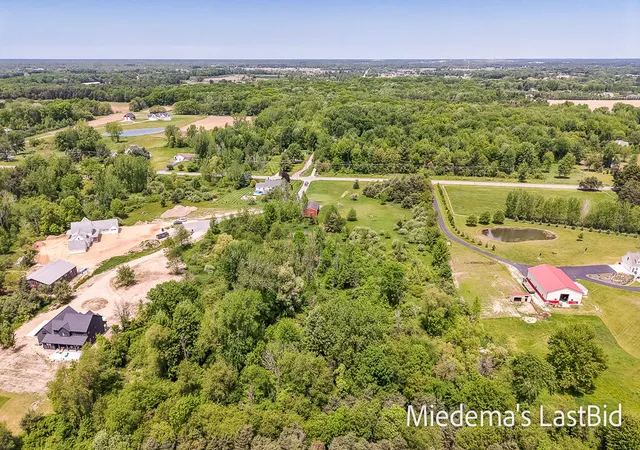 Homes for sale in Allendale, MI | 7764 Fillmore St, Allendale, MI 49401 | MLS# 70536791