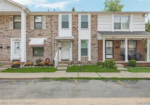 1st image of 39754 Manor Dr, Harrison Township, MI 48045 | MLS# 61021778