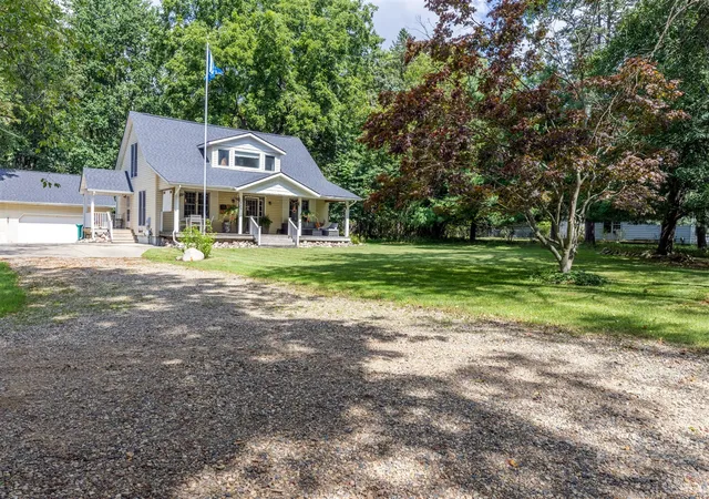 Photo 2 of Sale Pending at 1375 E Osterhout Ave, Portage, MI 49002 | MLS# 70555451 | Listing updated on 2026-09-02
