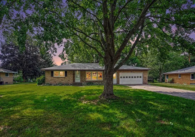 Homes for sale in Allendale, MI | 11351 Brown Ave, Allendale, MI 49401 | MLS# 70539591