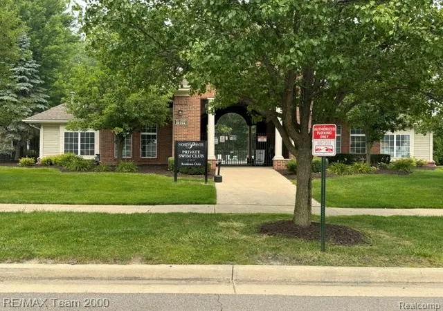 Photo 4 of Condo for sale at 28312 Adler Park Dr, Chesterfield, MI 48051 | MLS# 61012354 | Listing updated on 2026-07-28