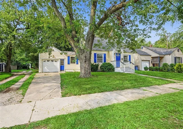 Photo 3 of Sale Pending at 1113 Griggs St, Grand Rapids, MI 49507 | MLS# 70552329 | Listing updated on 2026-09-22