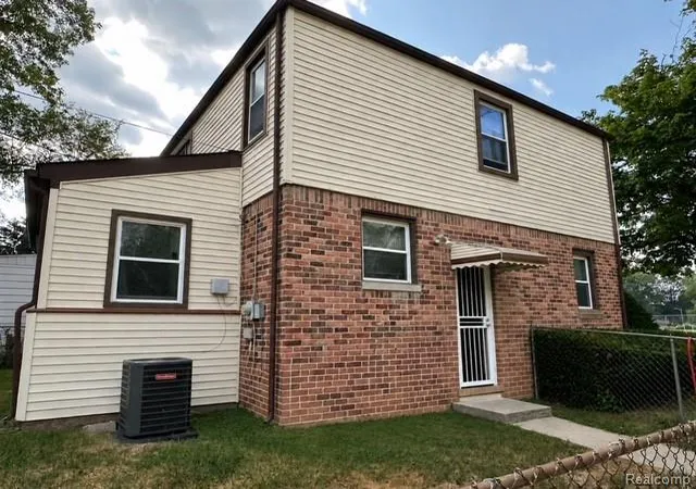 Photo 3 of Single family home for sale at 25501 Pembroke Ave, Redford, MI 48240 | MLS# 61014773 | Listing updated on 2026-08-13